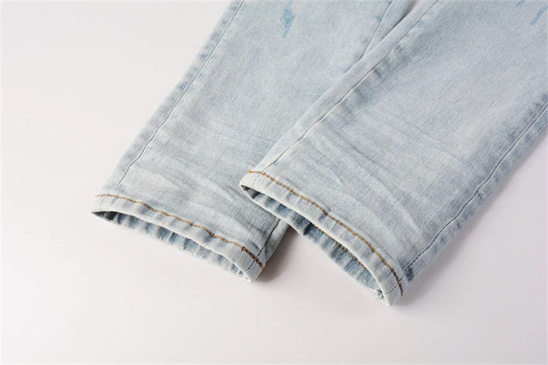 AN AMIRI Jeans 8890