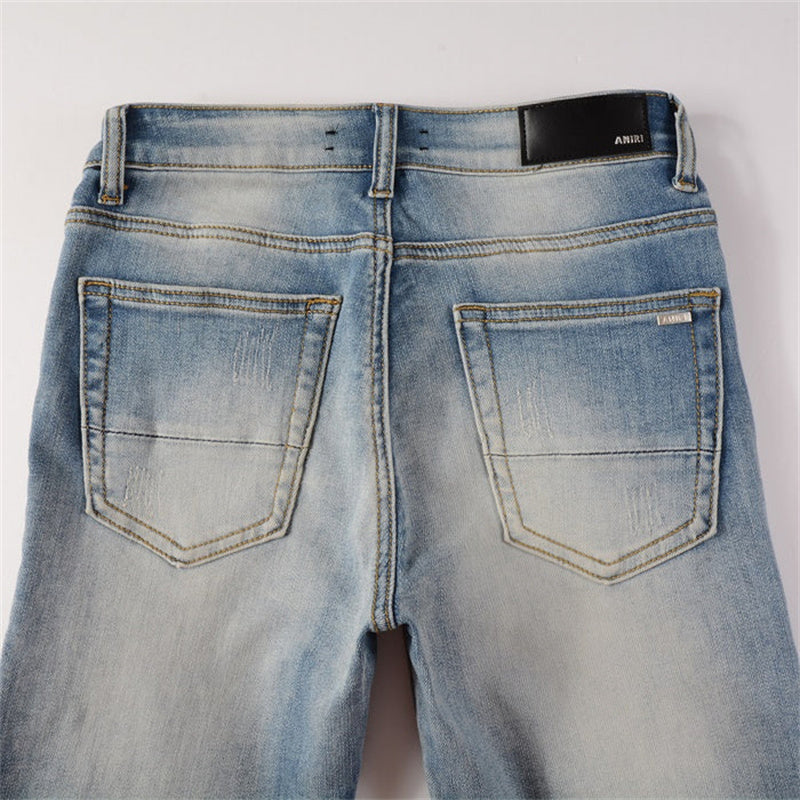 AN AMIRI Jeans 606